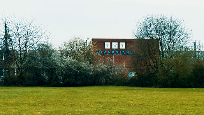 Almanya Kerpen’deki BWS Blankstahlwerk Sindorf GmbH Fabrikası satın alındı. İnavasyon çalışmaları tamamlandı. Akçelik Blankstahl Und Service Center GmbH adıyla faaliyetine yeniden başladı.